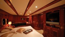 Yacht BLUE EYES -  Master Cabin